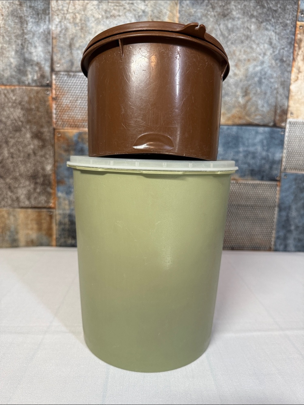 Vintage Tupperware Multi-Color Canisters - 5 Piece Mismatched Set - Picture 3 of 10